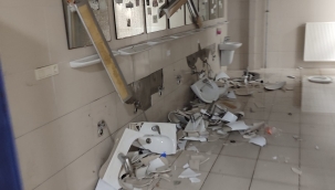 Antalyasporlu taraftarlar stadı yerle bir etti