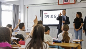 BAŞKAN ÖZÇELİK ÖĞRENCİLERLE BULUŞTU