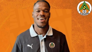 Süper Lig devlerinin istediği Makouta, Alanyaspor'a transfer oldu