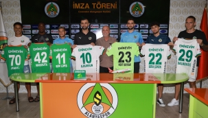 Alanyaspor'da imza şov