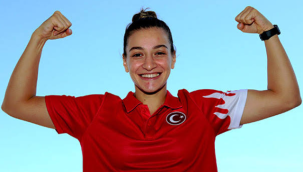 Altıncı madalya Buse Naz Çakıroğlu'ndan