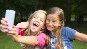 Belçika'da ilk ve orta dereceli okullarda akıllı telefon kullanımı yasaklandı