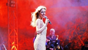 Alanya Caz Festivali'nde Selen Beytekin ve Cecilia Krull rüzgarı