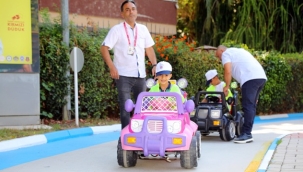 Alanya'da minik öğrenciler trafiği öğreniyor 