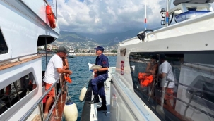 Alanya'da pis su ve çöplerini vermeyen teknelere ceza yağdı