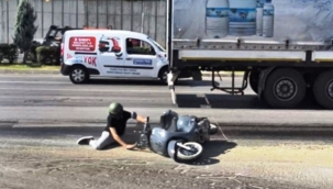 Alanya'da yola dökülen yağ, trafiği felç etti