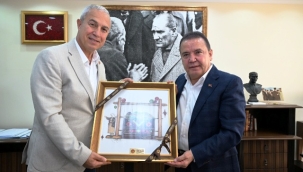  Böcek, Özçelik'i ziyarette konuştu: Alanya'yı gururla yöneteceğiz