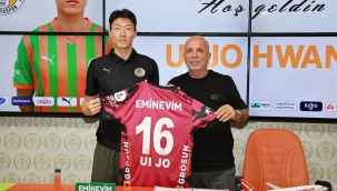 Ui-Jo Hwang için imza töreni düzenlendi