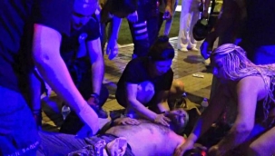 Halk otobüsünde kadına laf atma kavgasında kan aktı: 1 yaralı