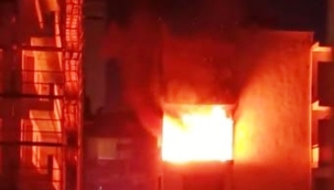 Kentsel dönüşümdeki binada yangın çıktı