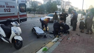 Minibüsle çarpışan motosiklet sürücüsü hayatını kaybetti