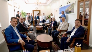 Muhittin Böcek'ten Kaymakam Ürkmezer'e ziyaret