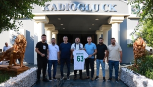 Taraftarlardan Kadıoğlu'na otobüs teşekkürü