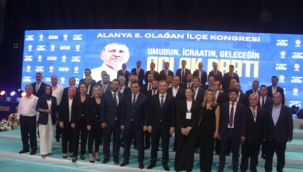 AK Parti Alanya'da görev dağılımı yapıldı