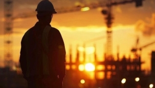 Alanya'da 5. kattan düşen işçi yaşamını yitirdi