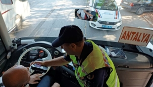 Alanya'da jandarma kurallara uymayanları affetmiyor