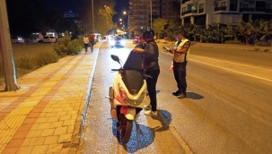 Alanya'da jandarmanın trafik uygulamasında ceza yağdı