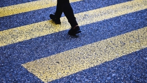 Alanya'da yaya geçidinde kaza: Moldovalı kadının hayati tehlikesi sürüyor