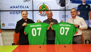 Anatolia Hospital, Alanyaspor ile sağlık sponsorluğu anlaşmasını yeniledi