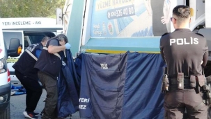 Bisikletiyle düşüp çöp kamyonunun altında kalan çocuk öldü 