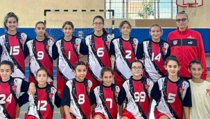 Alanya Belediyesporlu kızlar Alanya Güneş Basket'i mağlup etti