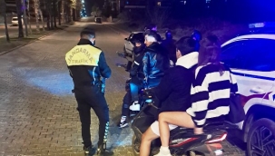 Alanya'da jandarma kurallara uymayan motosikletlileri affetmedi
