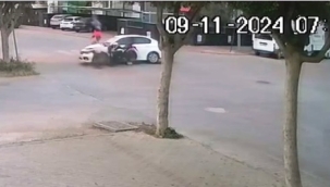 Alanya'da otomobile çarpan motosiklet sürücüsü havada taklalar attı