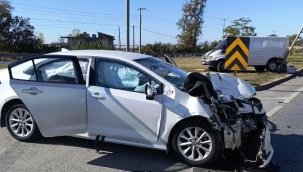 Alanya-Manavgat D-400 Karayolu'nda kaza: 3 yaralı