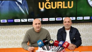Alanyaspor Teknik Direktörü Sami Uğurlu için imza töreni düzenlendi 