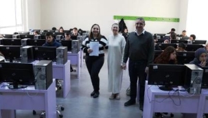 ALKÜ'DE Daad Onset Almanca sınavı başladı