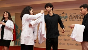 ALKÜ'de geleceğin diş hekimleri önlüklerini giydi