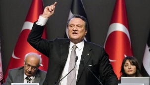 Beşiktaş Kulüp Başkanı Hasan Arat görevini bıraktı