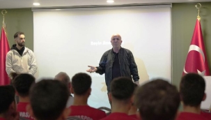 Corendon Alanyaspor Akademi oyuncuları gelişim seminerine katıldı