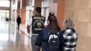 Hakim cübbesi giyip vatandaşları dolandırdılar