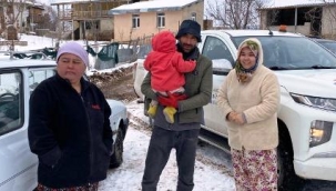 Karda mahsur kalan vatandaşları büyükşehir ekipleri kurtardı