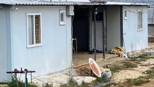 Karısını tüfekle öldürüp tabancayla intihar etti