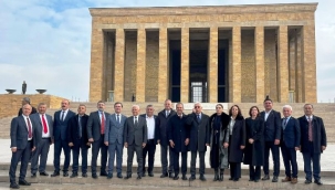 Osman Tarık Özçelik, Anıtkabir'i ziyaret etti