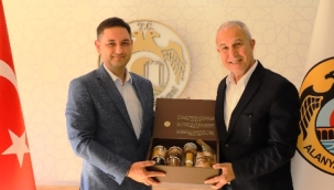 Ukrayna Antalya Konsolosu Oleksandr Voronin'den Başkan Özçelik'e ziyaret