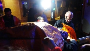 180 kiloluk aşçıbaşı iskele zemini kırılınca boşluğa düştü