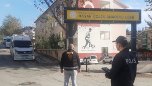 Alanya Emniyeti okul çevrelerinde kuş uçurtmuyor