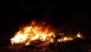 Alanya yolundaki hurda lastik yangını trafiği aksattı