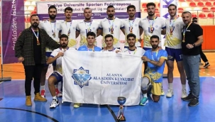 ALKÜ Erkek Voleybol Takımı namağlup şampiyon oldu