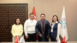 Korkut Ata Kızılorda Üniversitesi'nden Rektör Türkdoğan'a ziyaret 