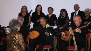 Mahmutlar Gönülden Gönüle Nağmeler Türk Halk Müziği Korosu'ndan müzik ziyafeti