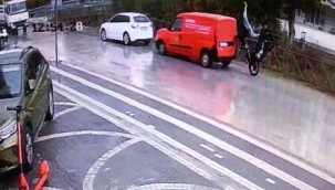 Motosikletliye takla attıran kaza kamerada