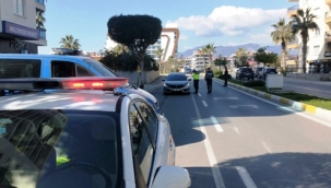 Alanya'da jandarma 23 aracı trafikten men etti