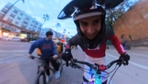 Alanya'da kovalanan bisikletli gencin videosu sosyal medyada viral oldu