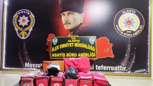 Alanya'da motokuryelerin ekipmanlarını çalan 2 şahıs tutuklandı