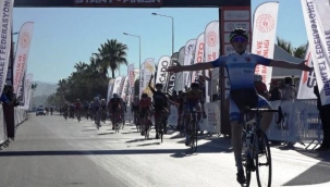 Alanya'da Türkiye Bisiklet Kupası 1. Etap Puanlı Yol Yarışı başladı