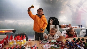 Alanya'daki girişimci çocuklardan SMA'lı Burçe bebeğe destek